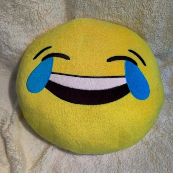 Emoji laughing pillow - Picture 1 of 2